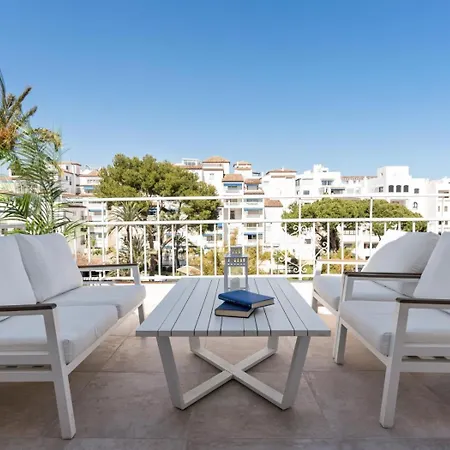 Soleado Atico Frente Al Mar En Puerto Banus Appartement Marbella